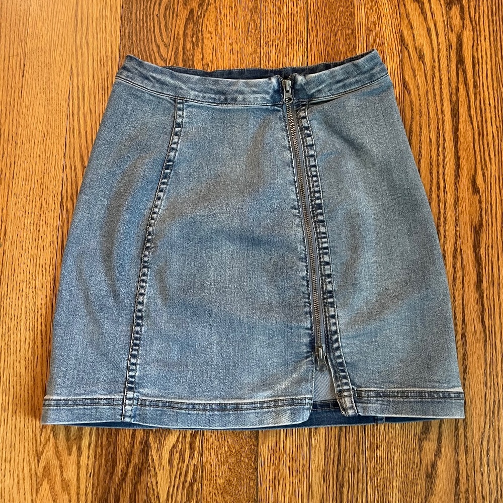 Free People Denim Skirt with Side Zipper Size 6